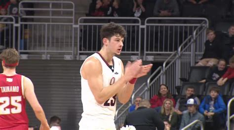 Omaha visits South Dakota after Fidler’s 32-point outing